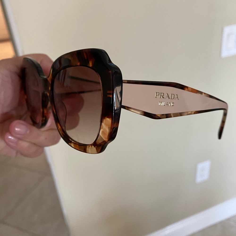 Prada SPR-14W 01R-0A6 Sunglasses Women's Caramel Tortoise/Brown Gradient 52mm